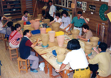 体験館大型土器製作体験